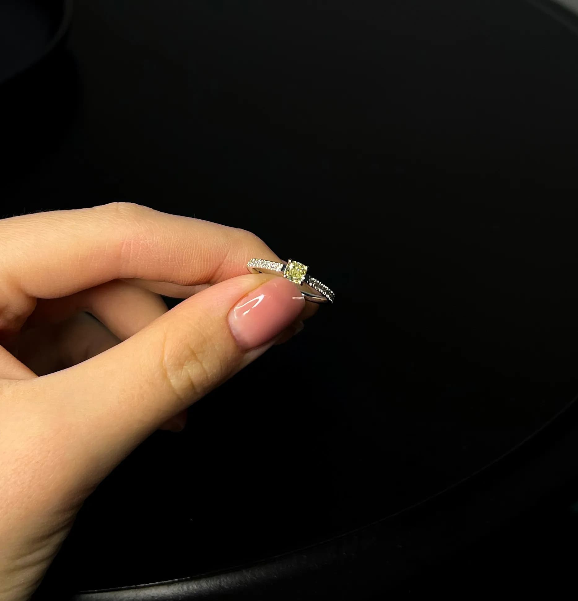 Каблучка "Тропічне сонце" з жовтим діамантом